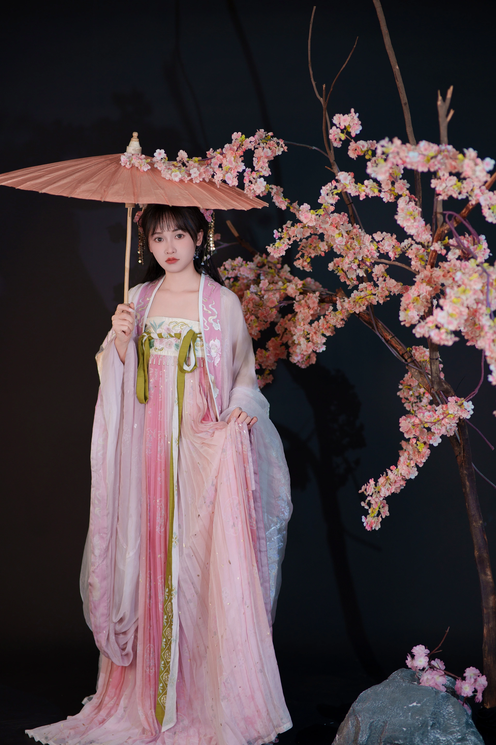 [YITUYU艺图语]2024.10.11 踏山河 小小雨 1